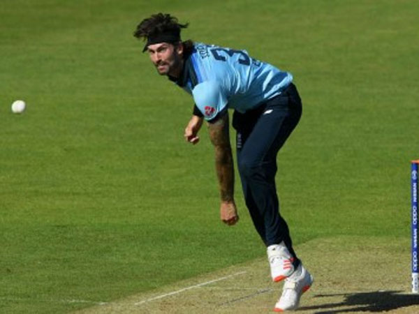 కాలి మడమ గాయంతో..