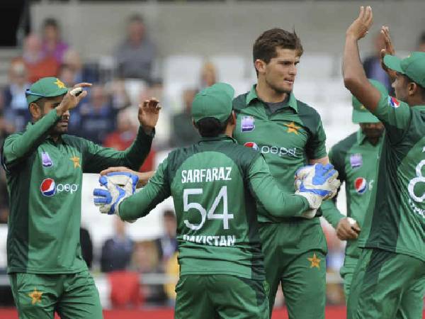 సెమీస్ చేరలేం..