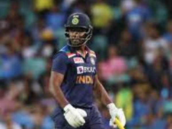 సంజూకు చాన్సివ్వాలంటూ..