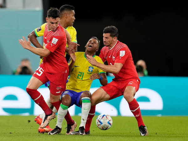 Brazil enters knockouts with win over Switzerland