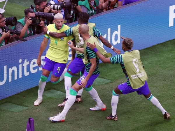 ఫస్ట్ హాఫ్ టై..