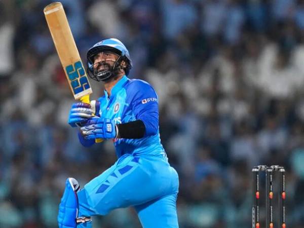  డీకేపై విమర్శలు..