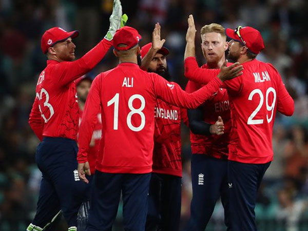 అడిలైడ్ స్టేడియం చెత్త రికార్డ్..