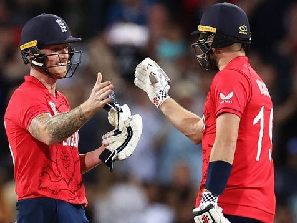 తప్పుకొందనుకున్న దశలో...