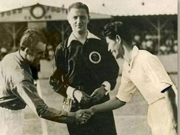 షూస్ లేవనే కారణంతో..