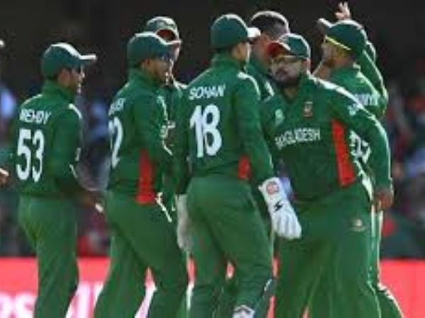 ఉత్తమ అంపైరింగ్ అంటూ..