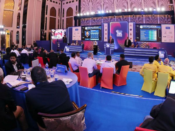 ఆక్షన్ కోసం.. ఆక్షన్ కోసం..