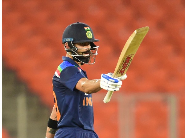 టాప్ స్కోరర్‌గా కోహ్లీ..