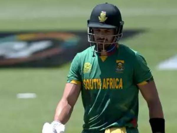 145 పరుగుల వద్దే..