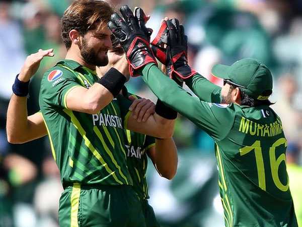 అనూహ్యంగా సెమీస్‌కు..