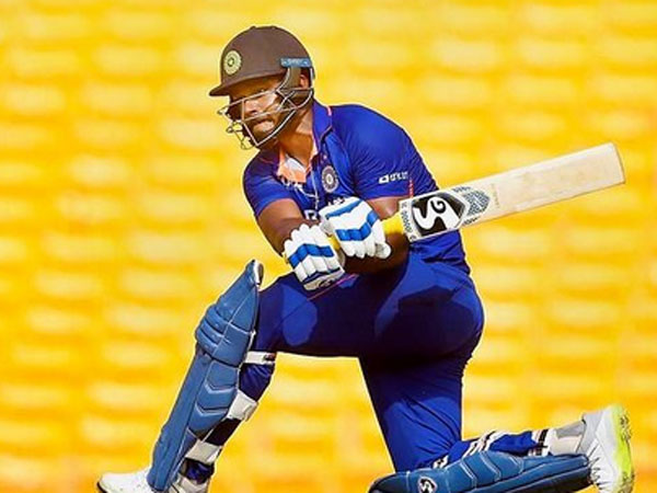 పంత్ కోసం సంజూ కెరీర్ నాశనం..