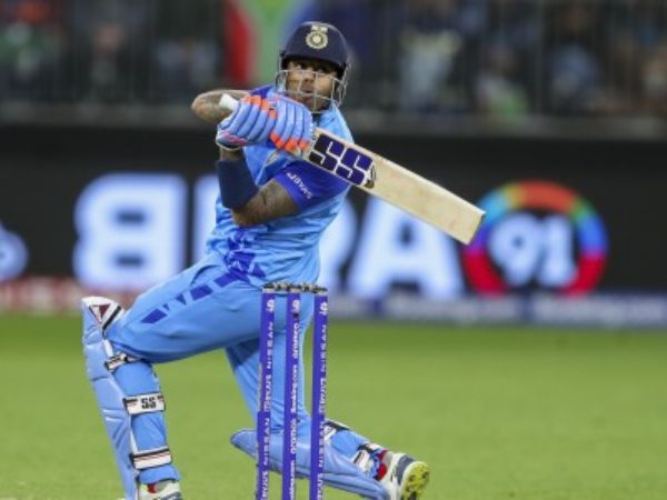 దిగ్గజాల నుంచి ప్రశంసలు