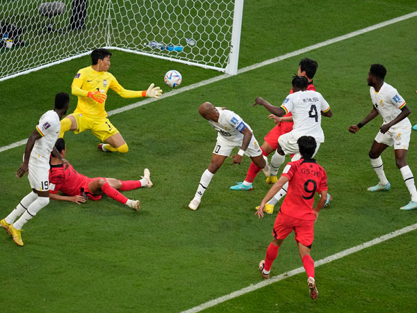 Ghana defeats South Korea to remain in knockout race 