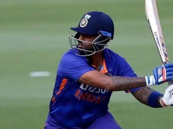 జింబాబ్వే ఇన్నింగ్స్ అదుర్స్..