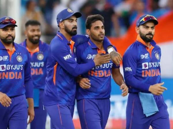 ఒక్క భారత బౌలర్ కూడా లేడుగా..