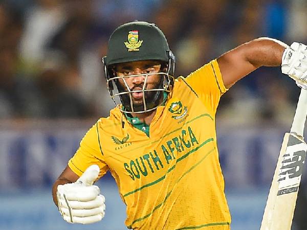  బావుమాపై వేటు..