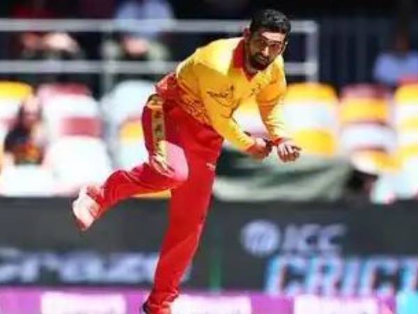 కన్నేసిన మూడు జట్లు..