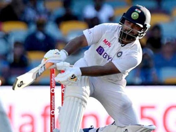 టెస్టుల్లో ఒకే ఒక్కడు..