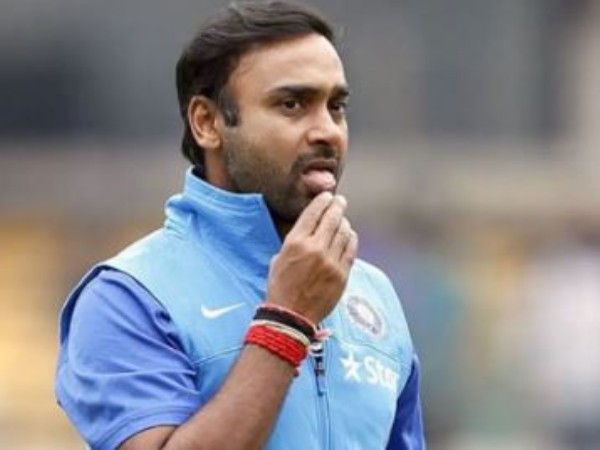 ధోనీతో పోలిక ఎంట్రా బచ్చా..