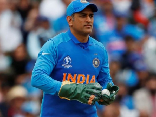  ధోనీ కంటే యాసిర్ షాకే ఎక్కువ సెంచరీలు..