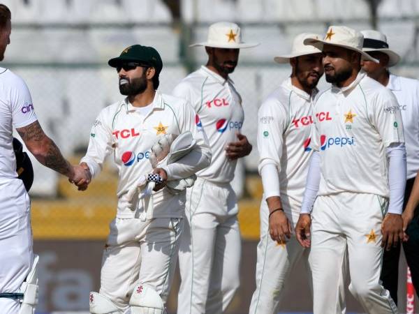 పాకిస్థాన్ ఔట్..