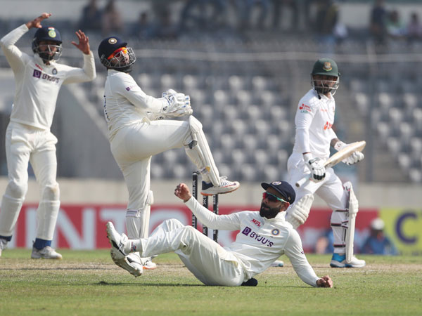  ఫీల్డింగ్ తప్పిదాలు..