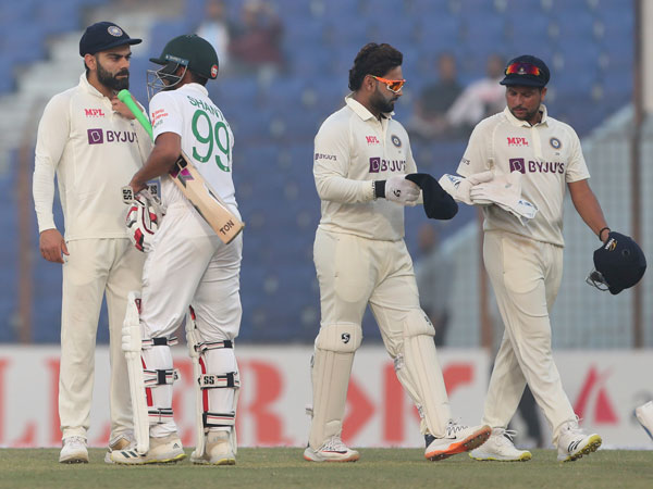 బంగ్లా ముందు భారీ టార్గెట్..