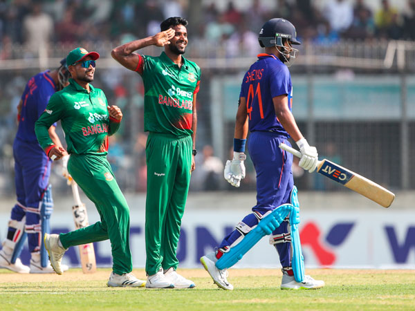 ఒత్తిడిలో టీమిండియా..