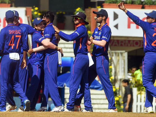 పొట్టి ఫార్మాట్‌లో పసికూనలపైనే..