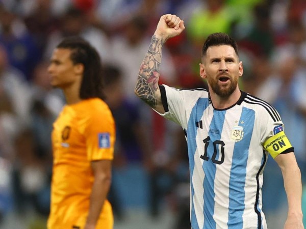  సంచలన ప్రదర్శనతో..