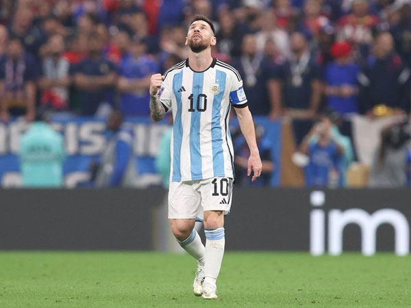  మెస్సీ చేసిన ఆ గోల్ చెల్లదు!