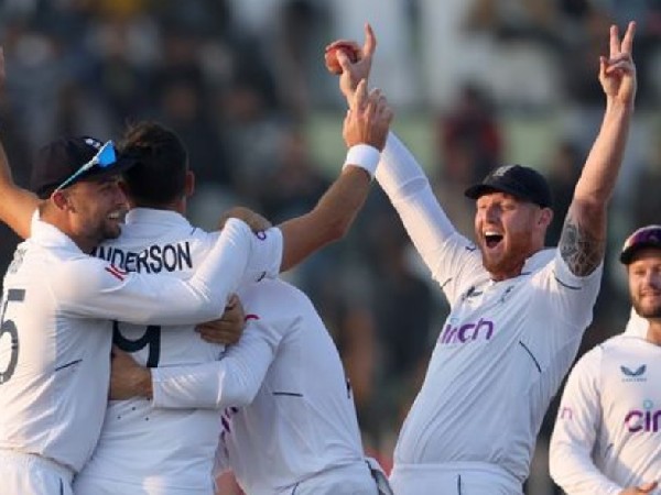 విజయం దిశగా ఇంగ్లండ్..