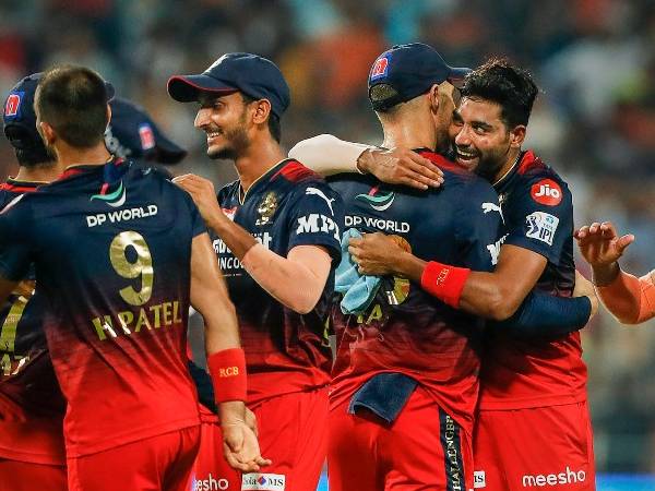 ఆర్‌సీబీ కొనుగోలు చేసిన ఆటగాళ్లు: 