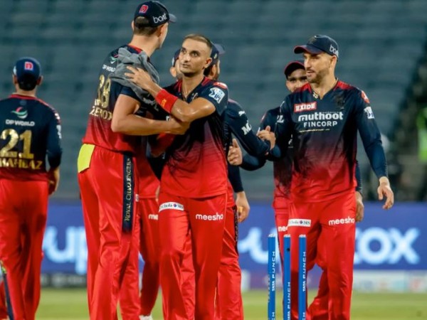 కుర్రాడికి చోటిస్తారా?