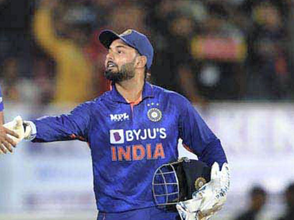 టాపార్డర్‌లో ఖాళీ..