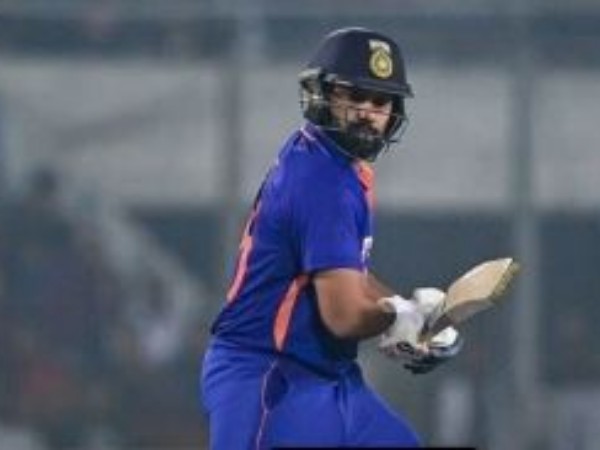  రోహిత్ శర్మ పోరాడినా..