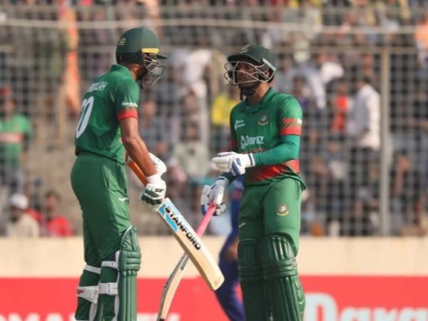  సిరాజ్ జిడ్డు బ్యాటింగ్..