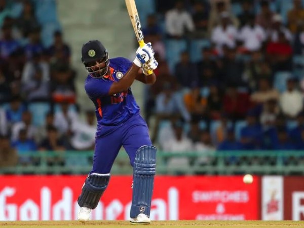  బంగ్లా సిరీస్‌లో..