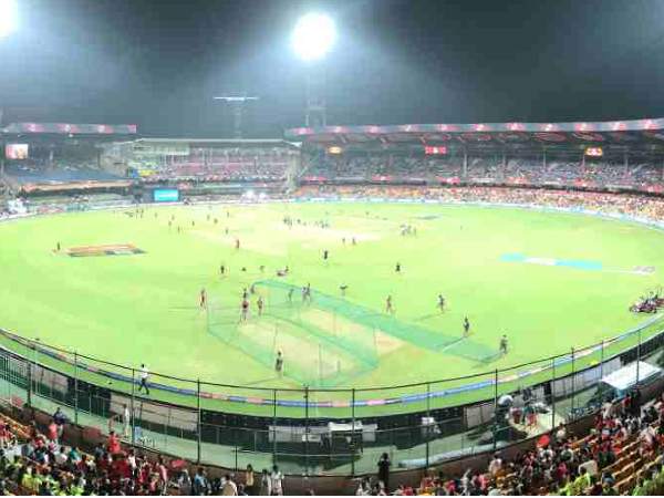 స్పిన్నర్లకు చాలా కష్టం..