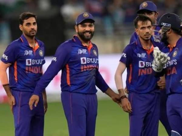 కష్టాల్లో భారత్..