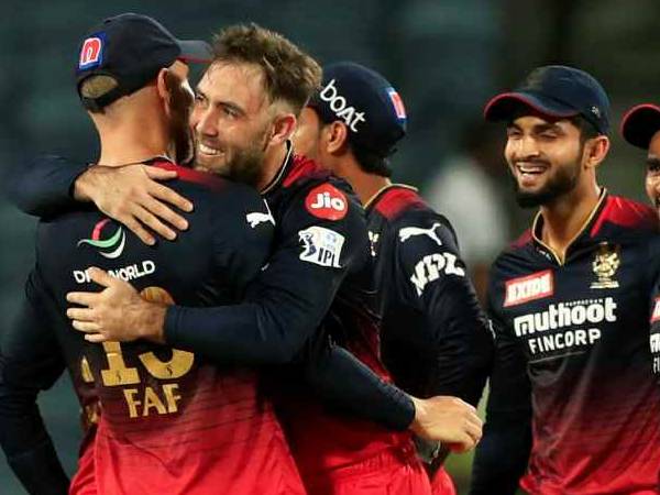 మయాంక్ కోసం పోటీపడినా..