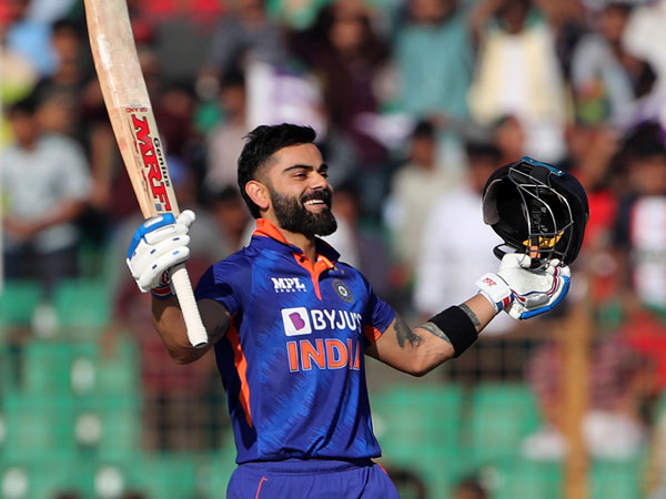 శతక్కొట్టిన కోహ్లీ..