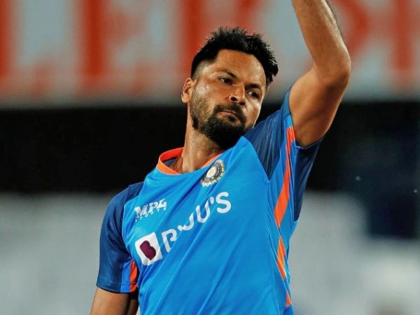 అర్ష్‌దీప్ సింగ్ బదులు ముఖేశ్ కుమార్..