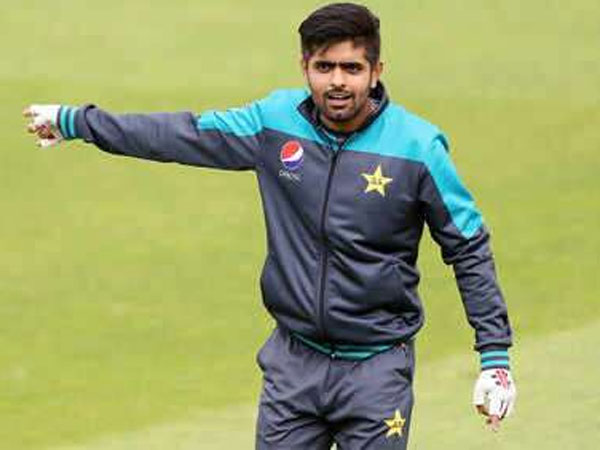 తోటి ఆటగాడి గర్ల్‌ఫ్రెండ్‌‌తోనే..