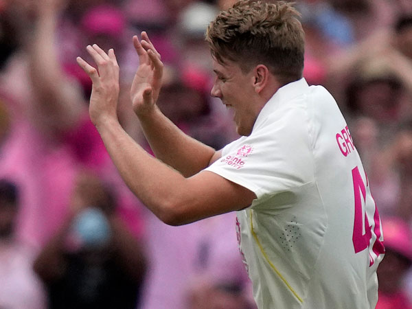 టెస్టు సిరీస్‌లో విరిగిన ఎముక