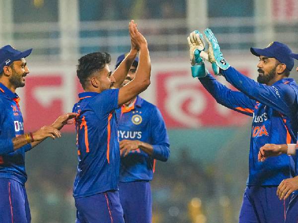 పిచ్ ఎవరికి అనుకూలం?