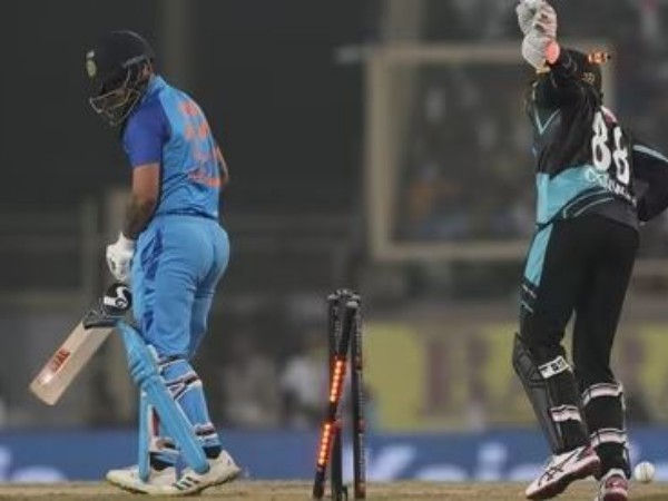 చెలరేగిన మిచెల్..