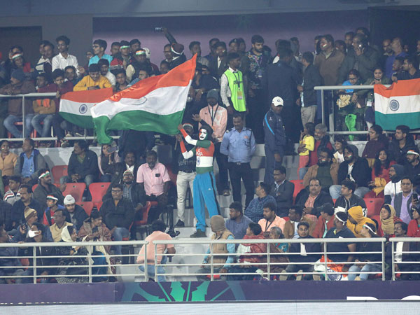 అవకాశాలు ఫెయిల్..