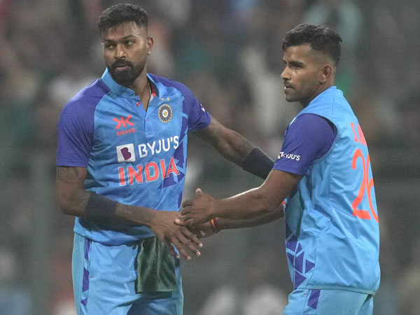 బౌలర్లను తెలివిగా వాడుకోవాలి!