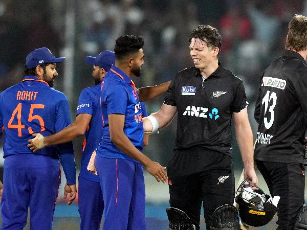 శతక్కొట్టిన బ్రేస్‌వెల్